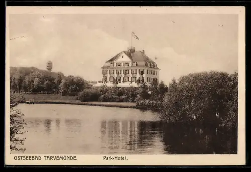 AK Travemünde, Blick vom Wasser auf das Park-Hotel