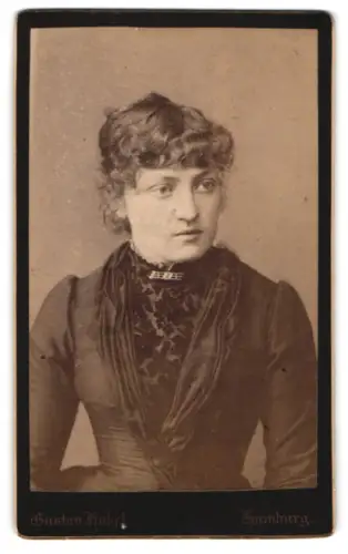 Fotografie Gustav Habel, Hamburg, Poolstrasse 18, Porträt einer jungen Frau