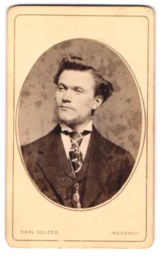 Fotografie Carl Holzer, München, Schwanthalerstrasse 4, Porträt eines Mannes mit Bart