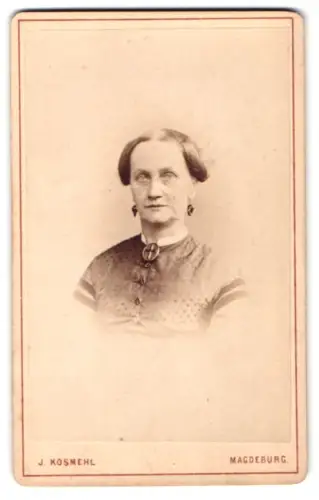 Fotografie J. Kosmehl, Magdeburg, Stephansbrücke 36, Porträt einer Dame