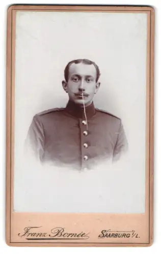 Fotografie Franz Bornée, Saarburg i. Lothr., Langestrasse 42, Gefreiter in Uniform