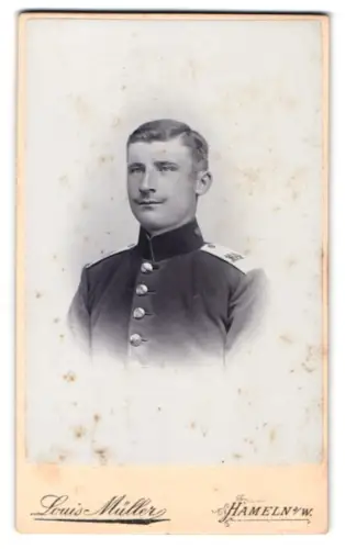 Fotografie Louis Müller, Hameln i. W., Münsterkirchhof 5, Gefreiter vom Infanterie-Regiment Nr. 164 in Uniform