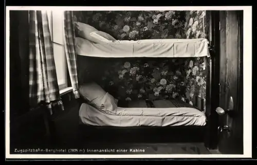 AK Zugspitzbahn-Berghotel, Innenansicht einer Kabine