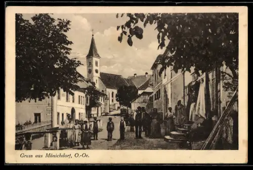 AK Mönichdorf /O.-Oe., Ortspartie mit Kirche