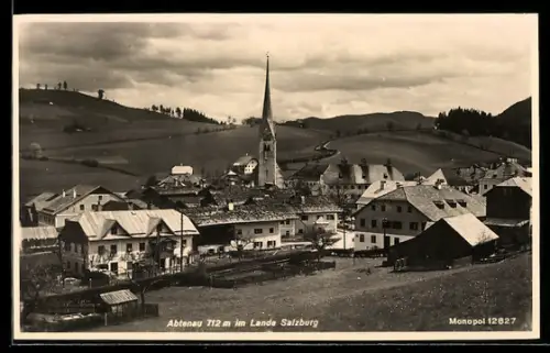 AK Abtenau /Salzburg, Panorama mit Dorf und Kirche