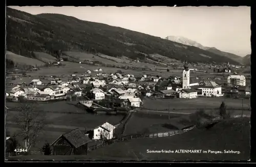 AK Altenmarkt im Pongau, Gesamtansicht mit Kirche und Bergkulisse