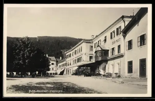 AK Radstadt, Stadtplatz mit Gasthaus zur Post