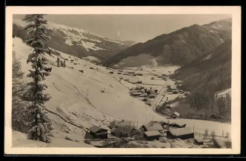 AK Gerlos /Tirol, Hochtal mit Ort gegen Schönbichl