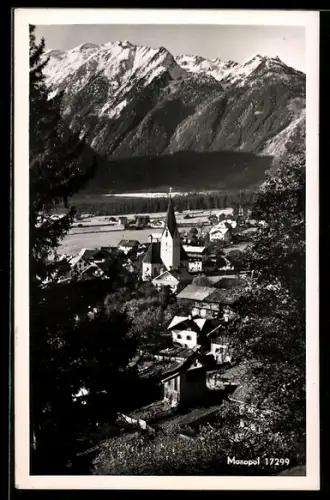 AK Neukirchen /Salzburg, Totalansicht mit Kirche und Hütteltalkogl