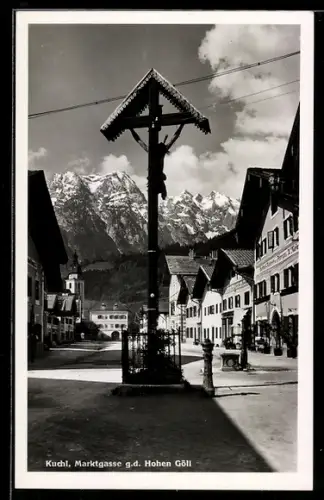 AK Kuchl, Marktgasse g.d. Hohen Göll, mit Kreuzsäule u. Brunnen