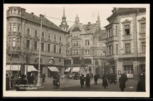 AK Klagenfurt, Obstplatz mit Denkmal und Wechselstube