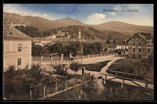 AK Wolfsberg /Kärnten, Strassenpartie mit Volksbad