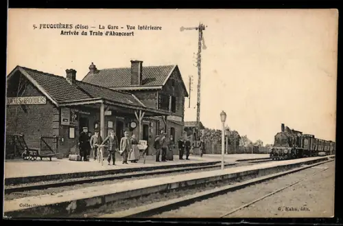 AK Feuquières /Oise, La Gare, Vue Intérieure, Arrivé du Train d `Abancourt, Bahnhof
