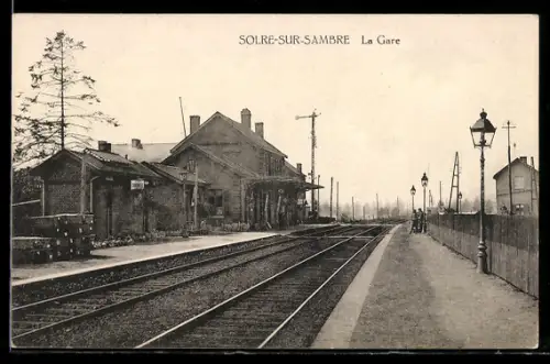 AK Solre-sur-Sambre, La Gare, Bahnhof
