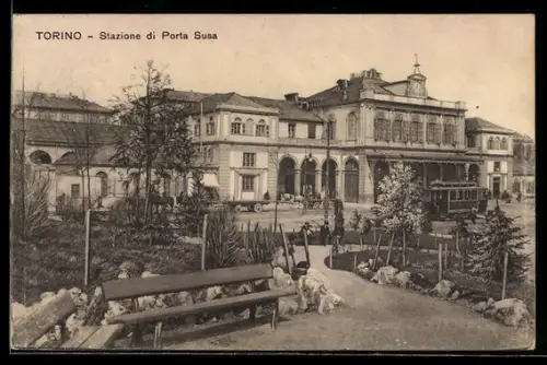 AK Torino, Stazione di Porta Susa con tram e giardino
