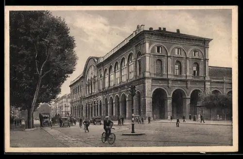 AK Torino, Stazione Porta Nuova con passanti e ciclista