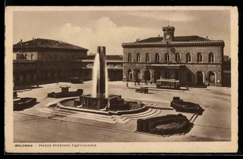 AK Bologna, Piazza Stazione Ferroviaria con fontana e tram, Strassenbahn