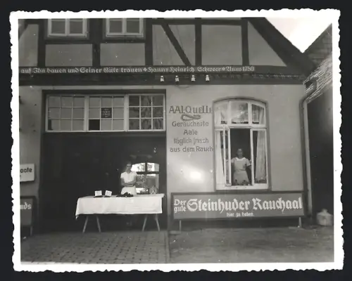 Fotografie C. Kleinschmidt, Hildesheim, Ansicht Wunstorf, Gasthaus bitet Steinhuder Aal an