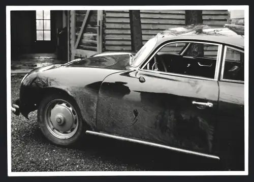 Fotografie Auto Porsche 356, Spoortwagen mit Unfallschaden (grosse Delle im Dach vorne)