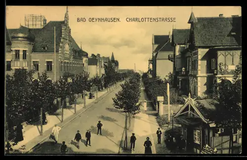 AK Bad Oeynhausen, Charlottenstrasse mit Villen u. Kiosk aus der Vogelschau, AK-Verkauf