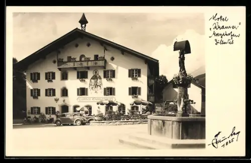 AK Mayrhofen i. Tirol, Hotel Kramer am Platz mit Brunnen