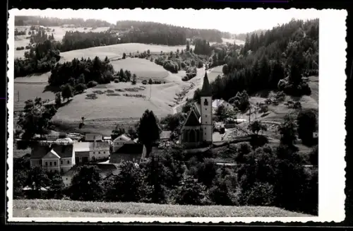 AK Hirschbach bei Freistadt, Ortspartie mit Kirche