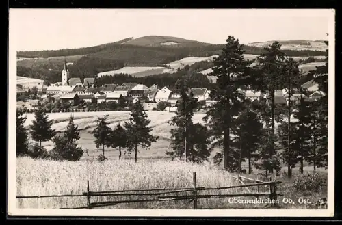 AK Oberneukirchen /Ob.-Öst., Teilansicht mit Kirche