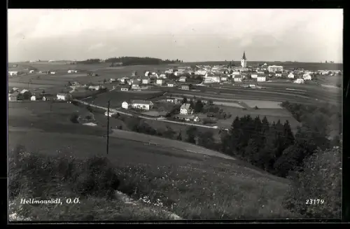 AK Hellmonsödt /O.-Ö., Teilansicht mit Kirche