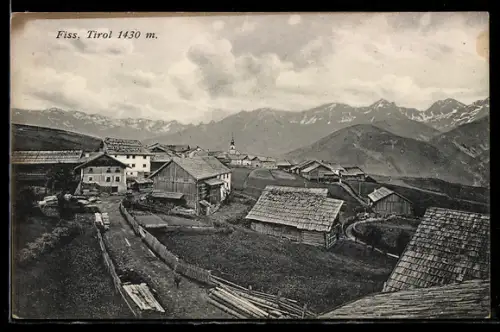 AK Fiss /Tirol, Panorama mit Kirche und Bergpanorama