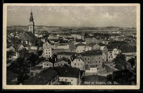 AK Ried im Innkreis, Panorama mit Kirche und Ort