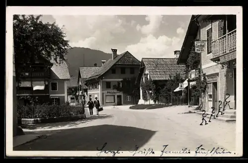 Foto-AK Goisern, Gasthof Bären und Strickerei