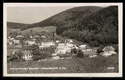 AK Klausen-Leopoldsdorf /N.-Oe., Ortsansicht aus der Vogelschau