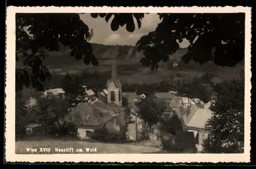 AK Wien, Neustift am Wald, Panorama mit Ort und Kirche