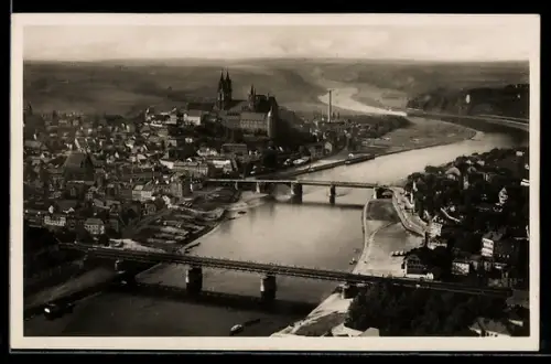 AK Meissen / Elbe, Gesamtansicht am Fluss vom Flugzeug aus