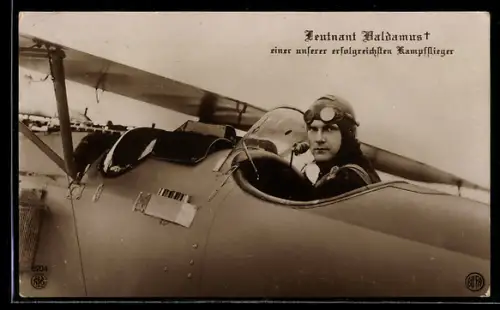 AK Kampfflieger Leutnant Baldamus in seinem Flugzeug