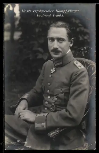 Foto-AK Sanke Nr. 384: Erfolgreicher Flieger Leutnant Frankl in Uniform