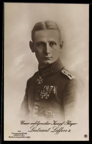 Foto-AK Sanke Nr. 417: Bildnis Kampfflieger Leutnant Leffers mit Orden