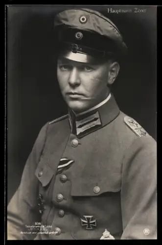 AK Sanke Nr. 539, Hauptmann Zorer in Uniform mit Mütze