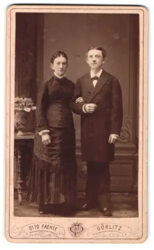 Fotografie Otto Faehte, Görlitz, Grüner Graben 24, Elegantes Paar