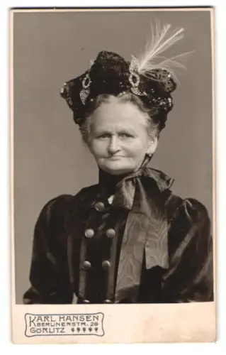 Fotografie Karl Hansen, Görlitz, Berlinerstr. 26, Porträt einer älteren Dame mit Hut