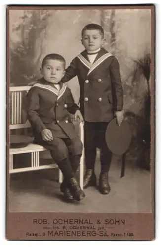 Fotografie Rob. Ochernal & Sohn, Marienberg, Ratsstr. 9, Zwei Jungen in Matrosenanzügen