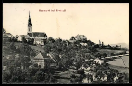 AK Neumarkt bei Freistadt, Ortspanorama mit Kirche