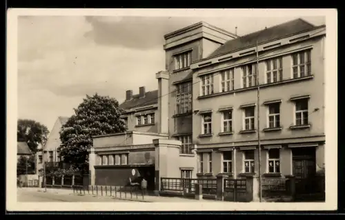 AK Horni Litvino, Stredni skola, Schule