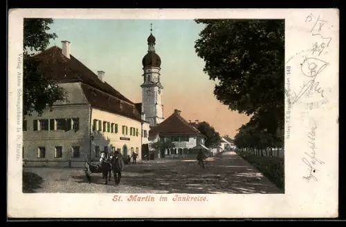 AK St. Martin im Innkreise, Strasse mit Kirche und Häusern