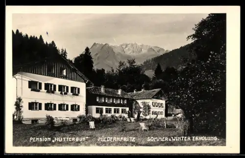 AK Niedernfritz, Pension Huttergut mit Garten u. Bergblick