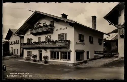 AK Kaprun bei Zell am See, Pension Griesser, Strassenansicht