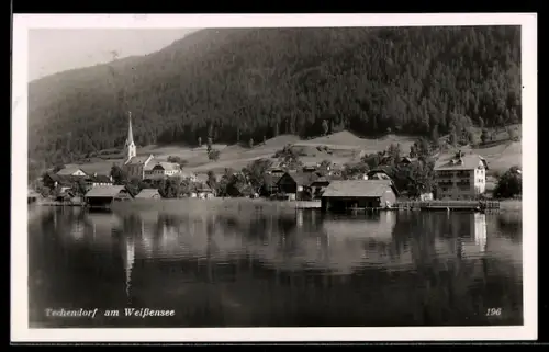 AK Techendorf am Weissensee, Ortspanorama mit Kirche vom See aus