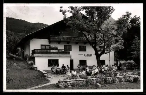 AK Kellau /Golling, Gasthaus St. Anton Sunkler, Terrasse mit Gästen