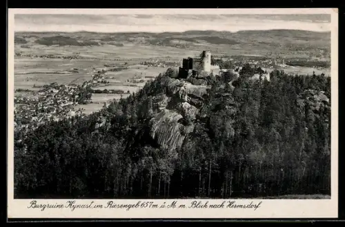 AK Hermsdorf im Riesengebirge, Blick von der Burgruine Kynast auf die Stadt im Tal