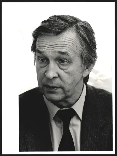 Fotografie Portrait Valentin Falin im Portrait, sowjetischer Diplomat